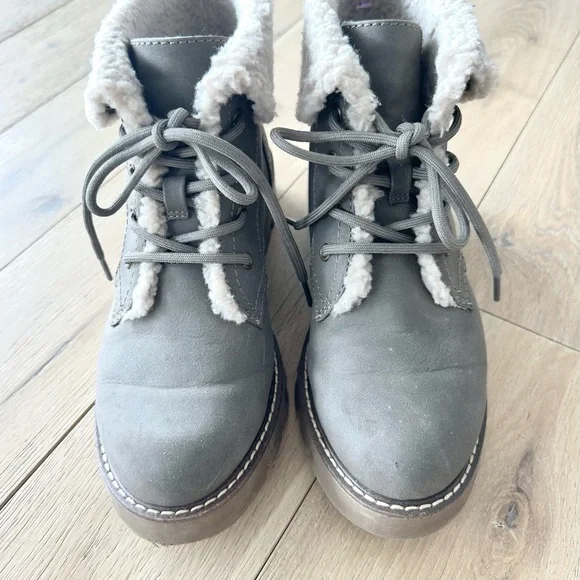 Sonoma Cozy Gray Women's Boots, Women’s Size 8 - Picture 3 of 6